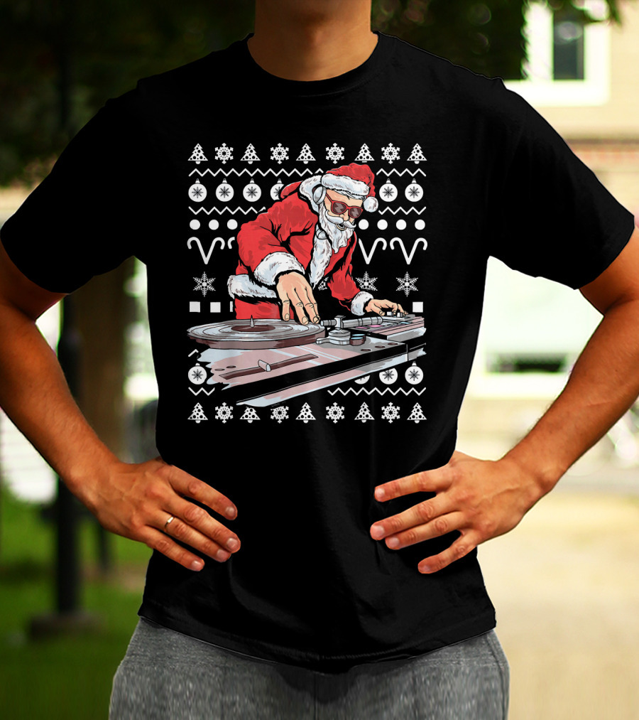 Santa Claus DJ Remixing Holiday Beats T-Shirt