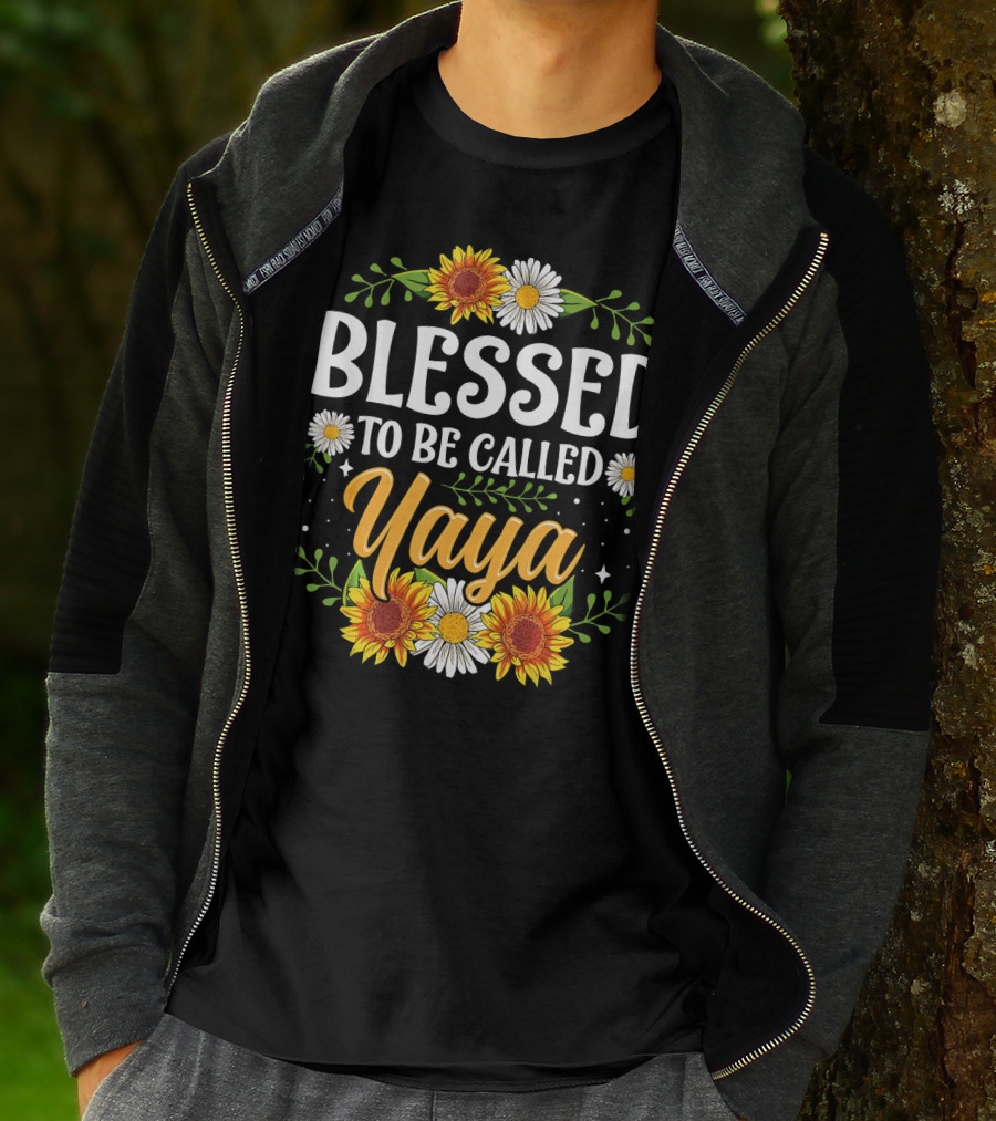 Blessed To Be Called Yaya Sunflowers Daisies Floral Motif T-Shirt