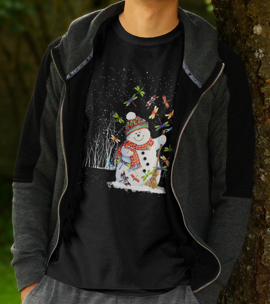 Merry Christmas Dragonfly Snowman In Winter Scene T-Shirt
