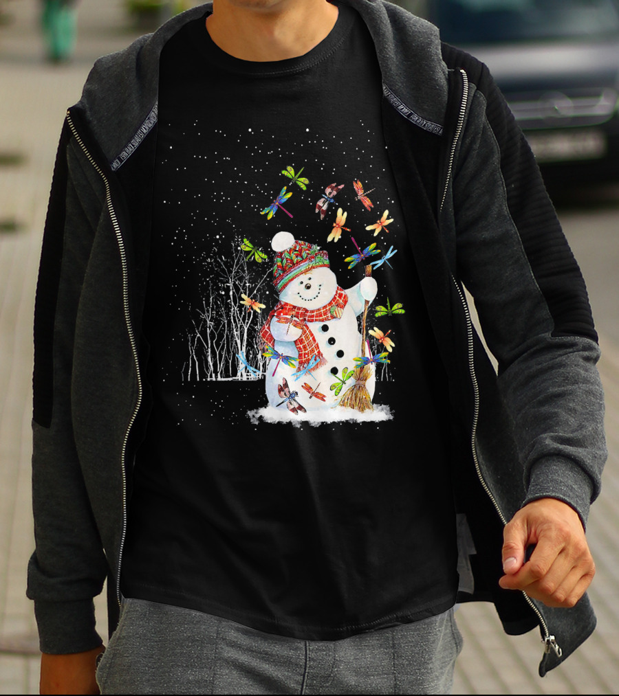 Merry Christmas Dragonfly Snowman In Winter Scene T-Shirt