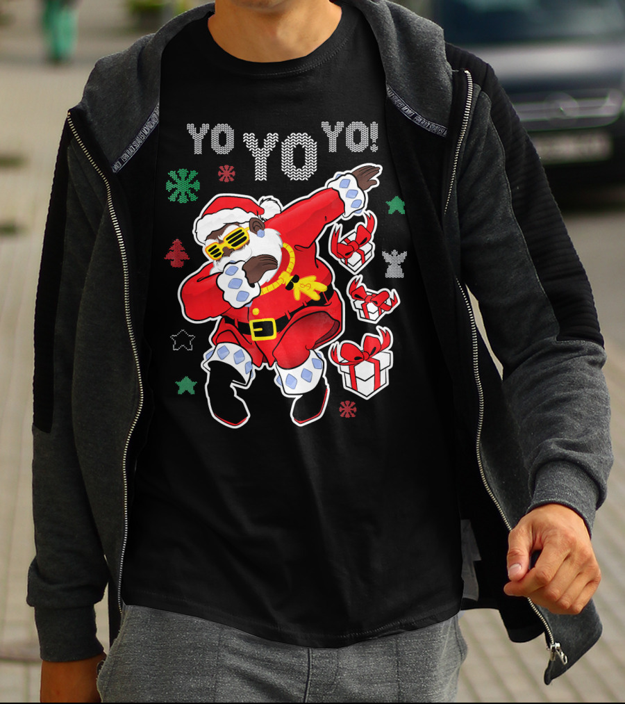 Yo Yo Dabbing Black Santa Claus Christmas Presents T-Shirt