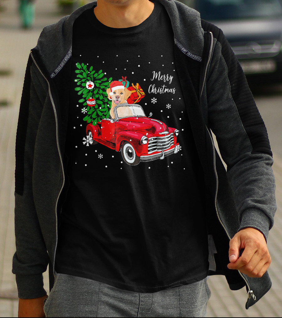 Merry Christmas Santa Labrador Dog Riding Red Truck With Presents And Tree T-Shirt