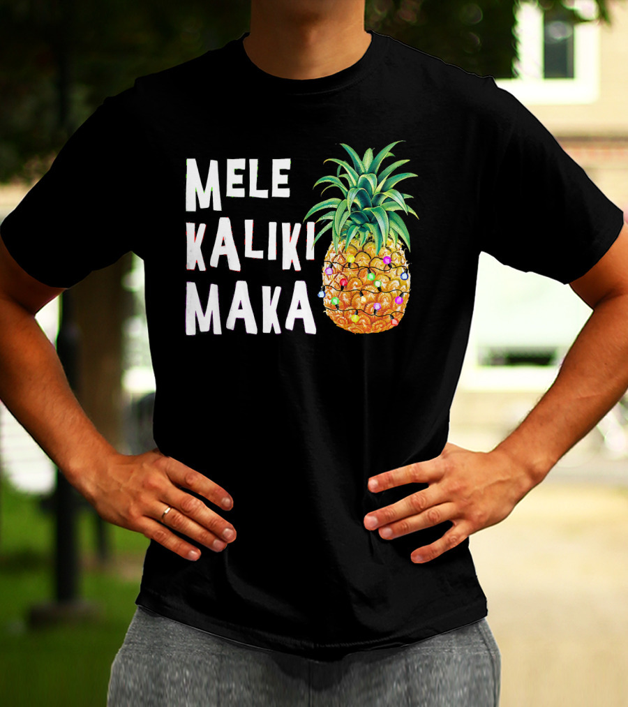 MELE KALIKIMAKA Pineapple Christmas Lights T-Shirt