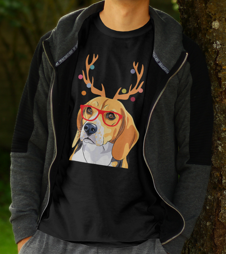 Beagle With Christmas Antlers And Red Glasses T-Shirt