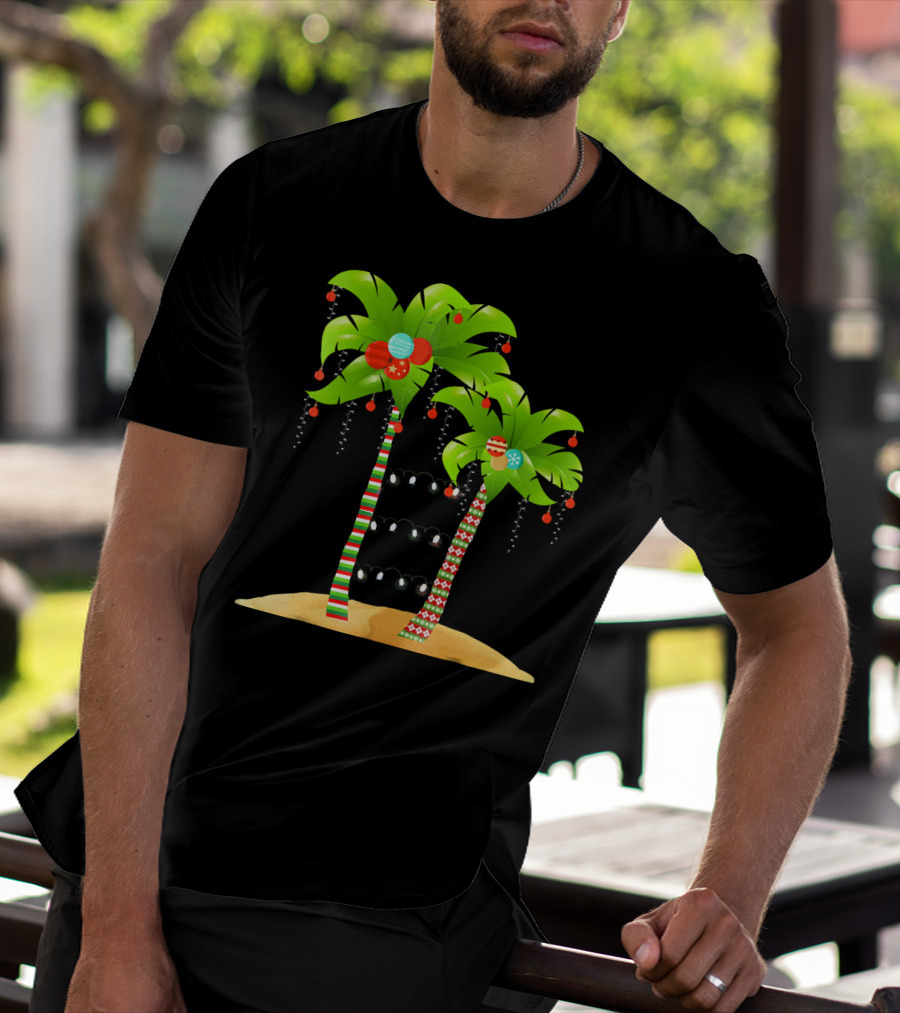 Christmas Tree Palm Mele Kalikimaka Palm Trees With Ornaments And Lights T-Shirt