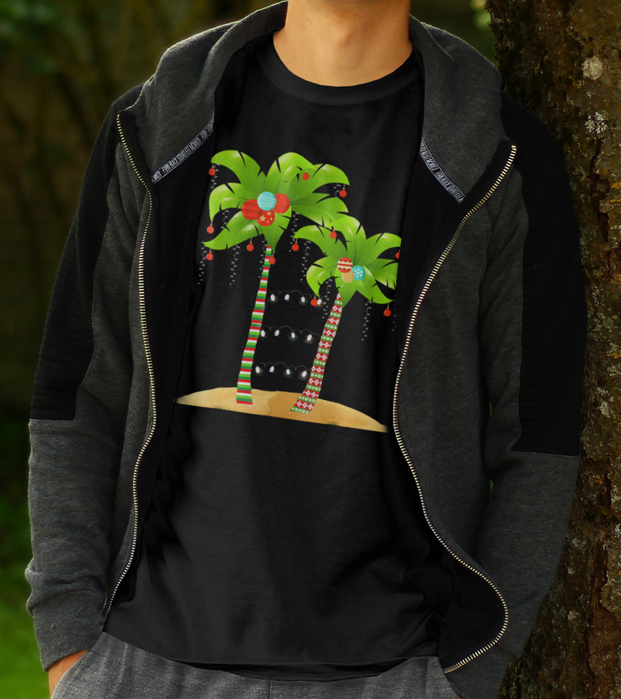 Christmas Tree Palm Mele Kalikimaka Palm Trees With Ornaments And Lights T-Shirt