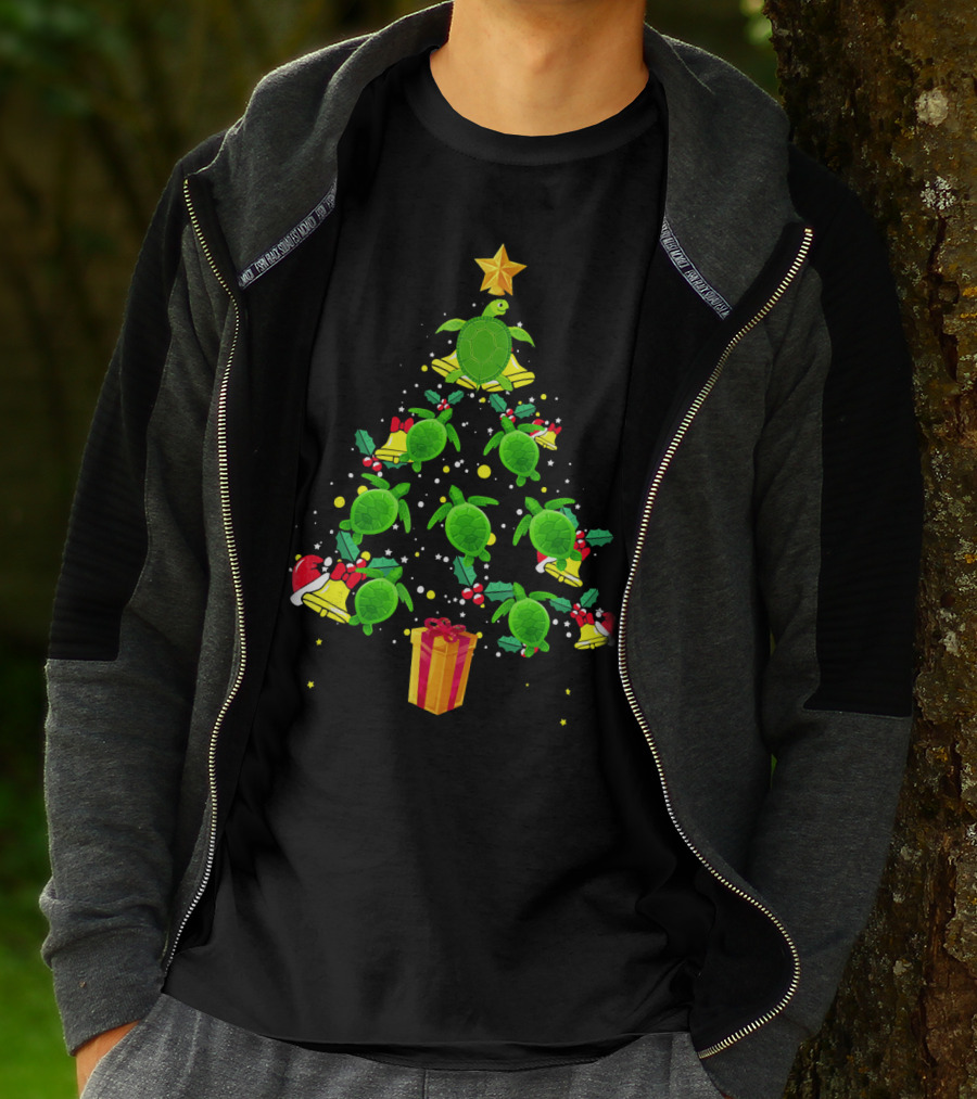 Sea Turtle Christmas Tree With Star Hat And Gift Box T-Shirt
