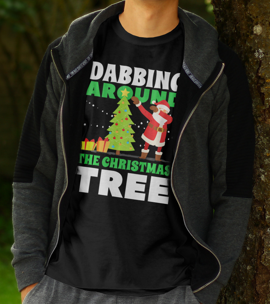 Dabbing Around The Christmas Tree Kris Kringle Merry Christmas San T-Shirt