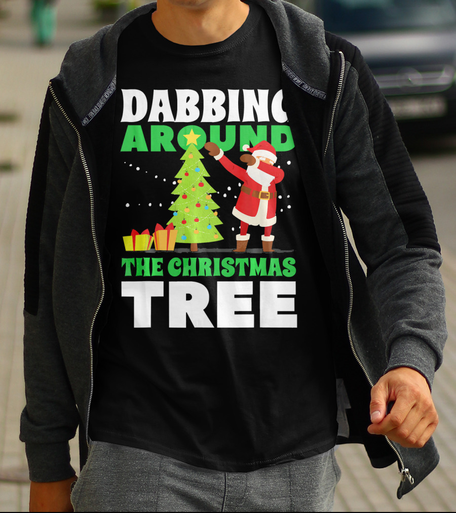 Dabbing Around The Christmas Tree Kris Kringle Merry Christmas San T-Shirt