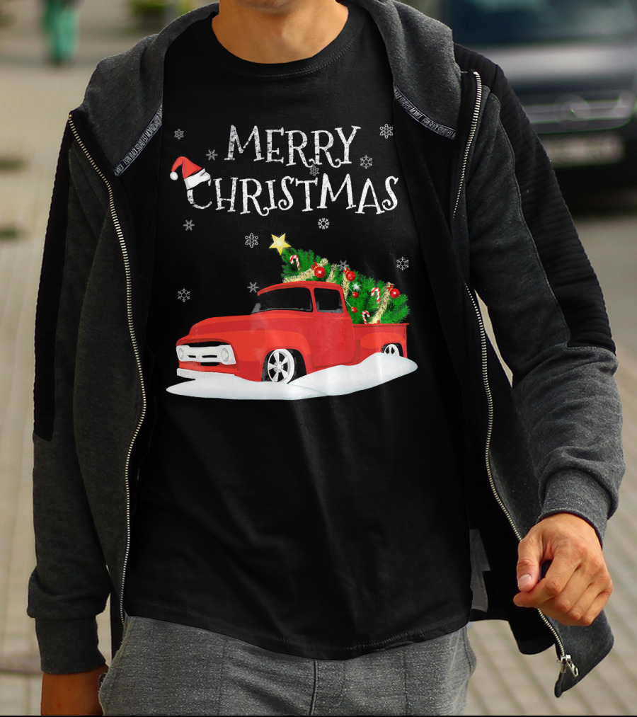 Merry Christmas Red Vintage Truck With Snow And Christmas Tree T-Shirt