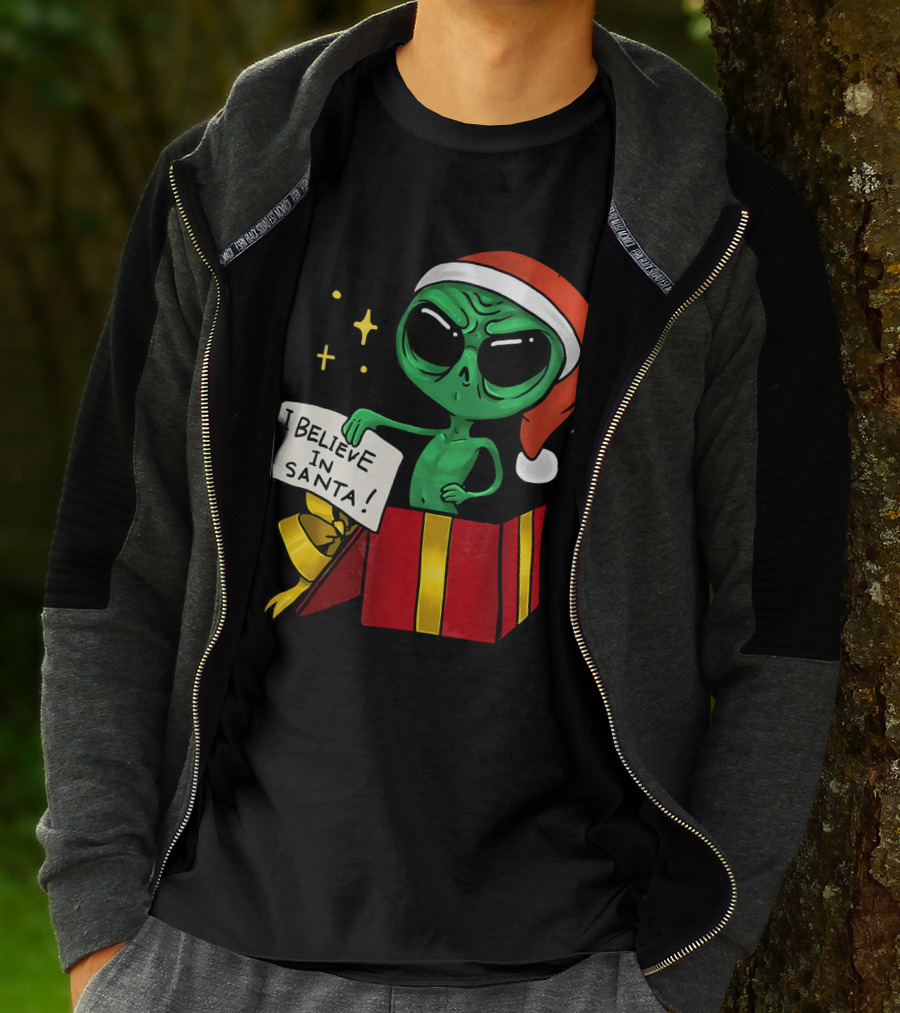 Christmas Funny Alien I Believe In Santa Present T-Shirt