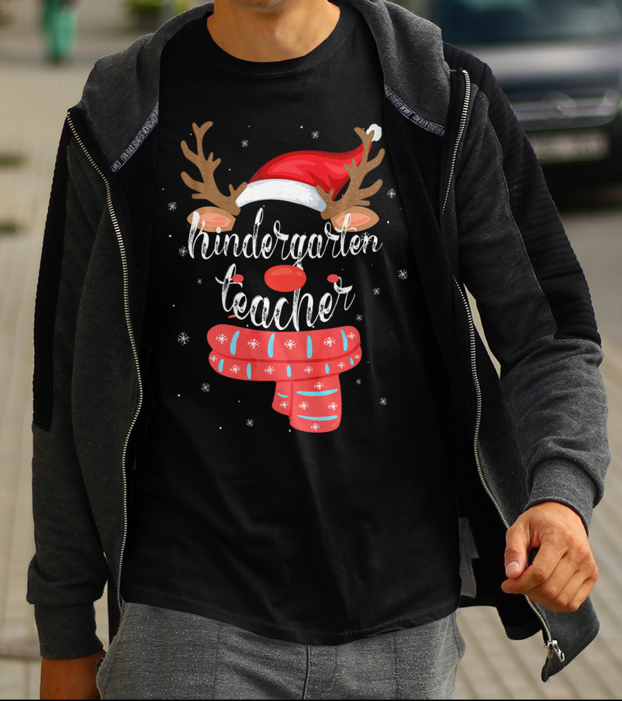 Kindergarten Teacher Reindeer Christmas Squad Matching T-Shirt