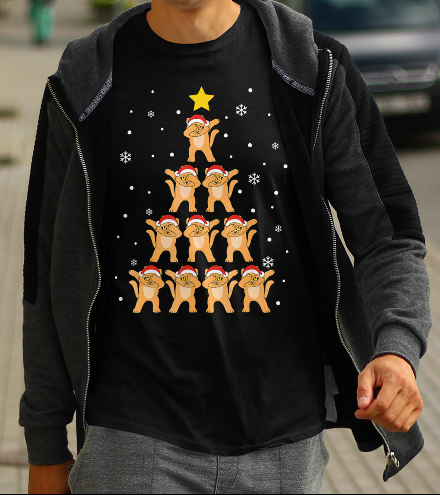Christmas Tree Dabbing Cats With Santa Hats And Snowflakes T-Shirt