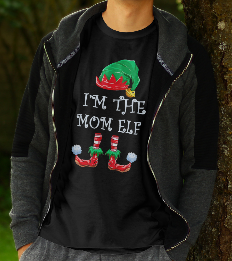 I'm The Mom Elf Christmas Hat And Shoes T-Shirt