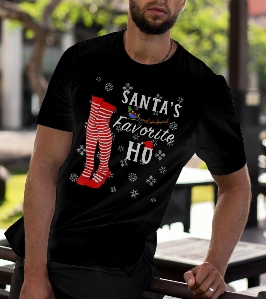 Santa's Favorite Ho Red Striped Stockings Snowflakes Sleigh T-Shirt