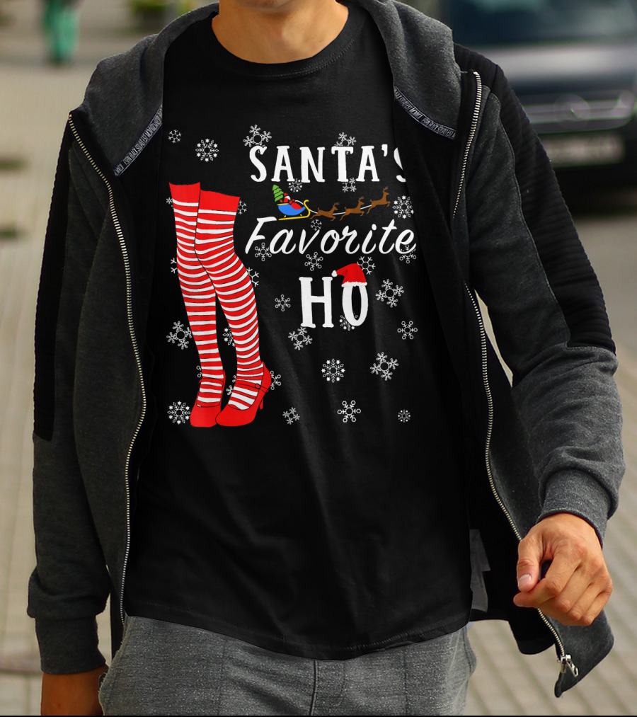 Santa's Favorite Ho Red Striped Stockings Snowflakes Sleigh T-Shirt