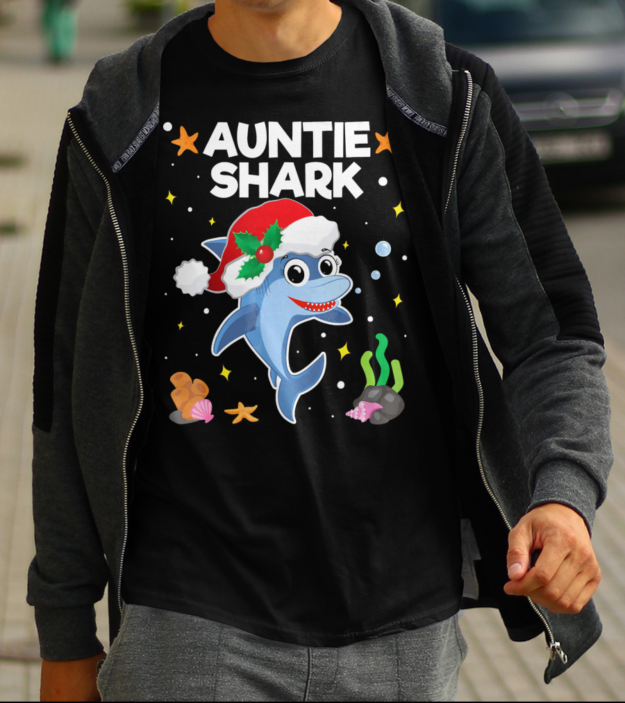 Auntie Shark Santa Claus Christmas Underwater Fun T-Shirt