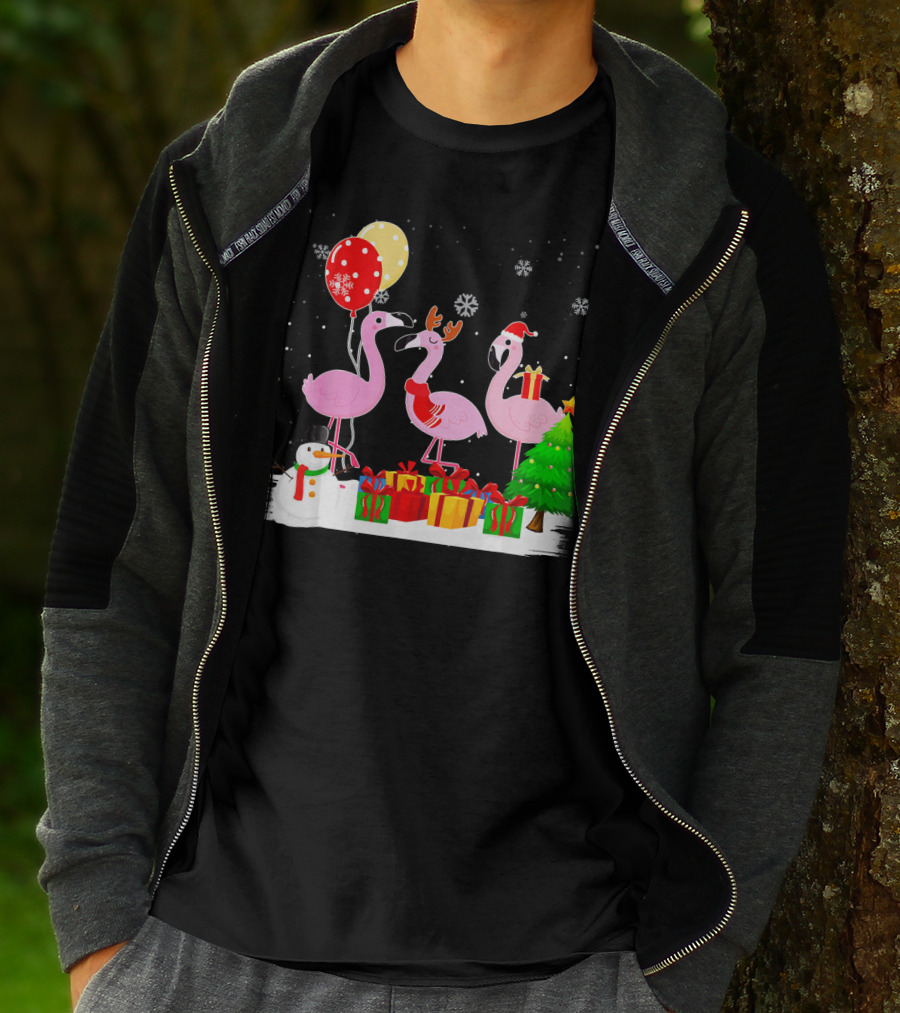 Three Flamingos Xmas Santa With Christmas Tree Presents Snowman Balloons T-Shirt