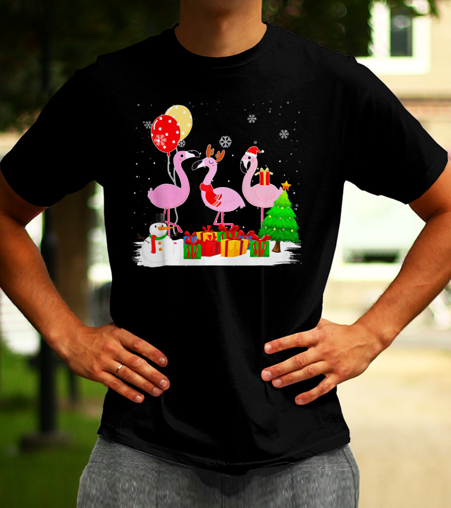 Three Flamingos Xmas Santa With Christmas Tree Presents Snowman Balloons T-Shirt