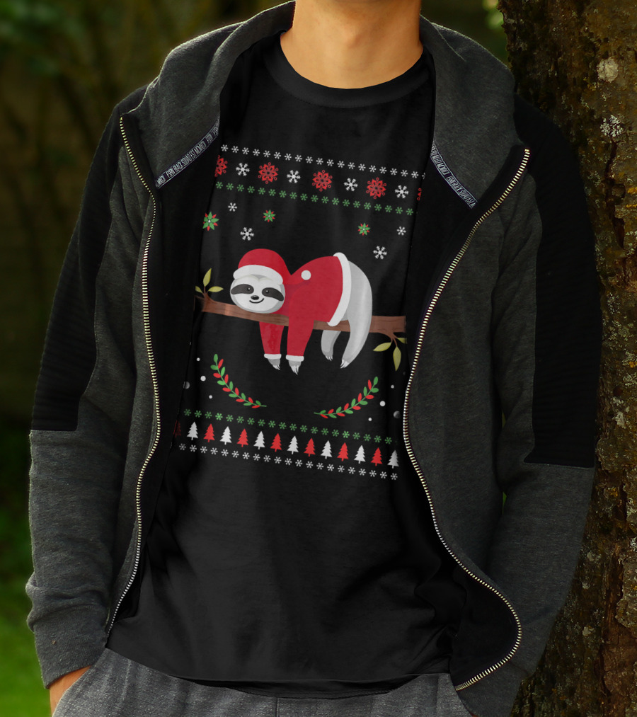Sloth Christmas Holiday Sloth Santa Hat Snowflakes Festive Tree T-Shirt