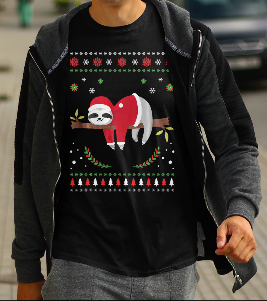 Sloth Christmas Holiday Sloth Santa Hat Snowflakes Festive Tree T-Shirt