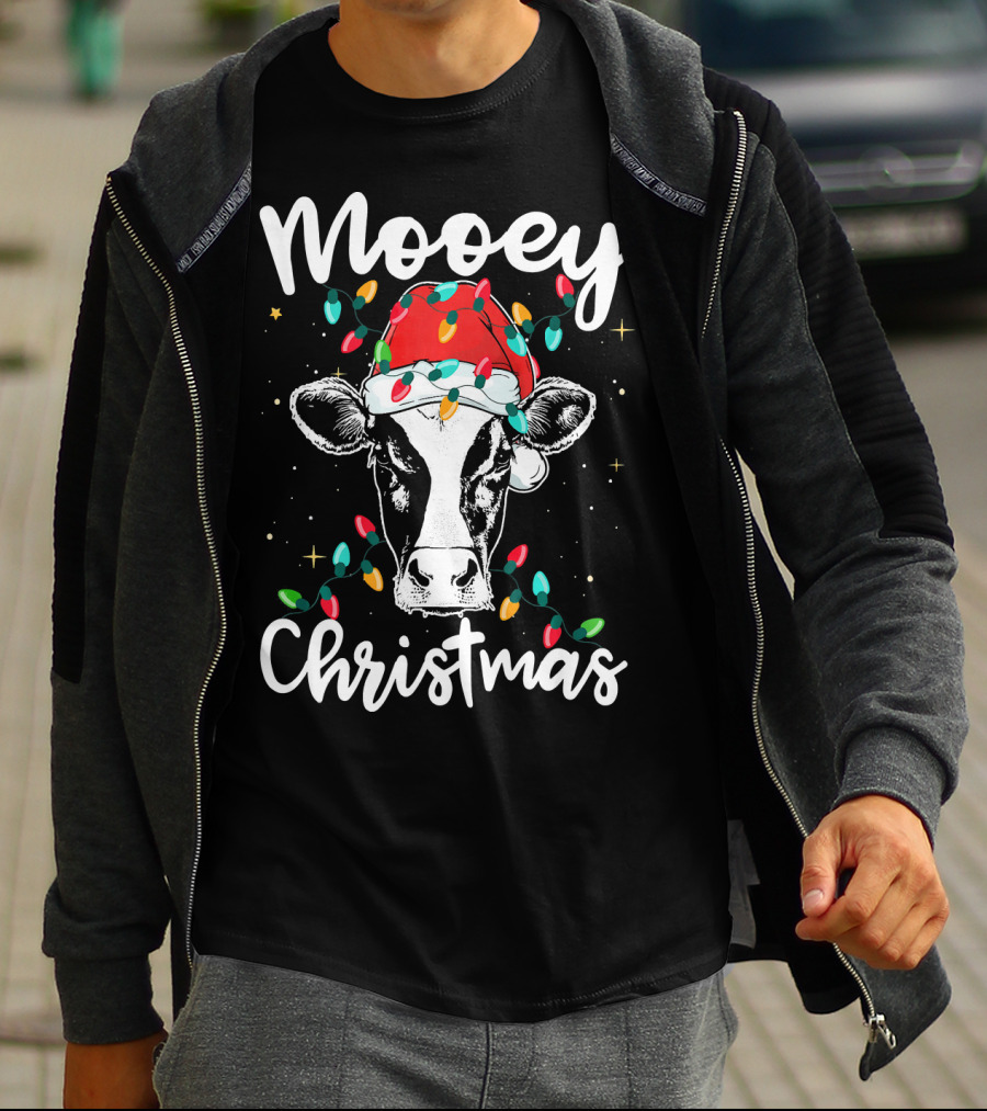Mooey Christmas Cow With Santa Hat And Christmas Lights T-Shirt