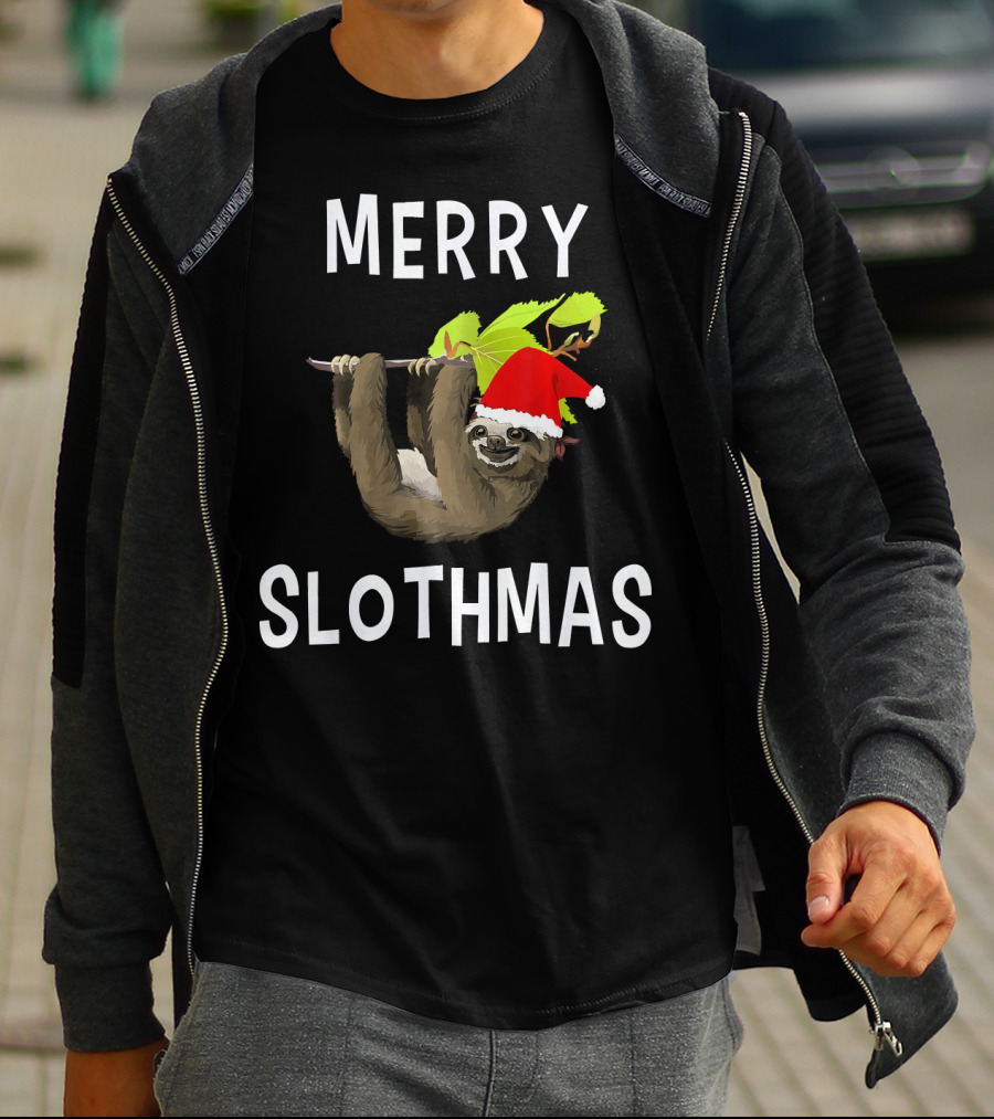 Merry Slothmas Hanging Sloth In Santa Hat With Leaves T-Shirt