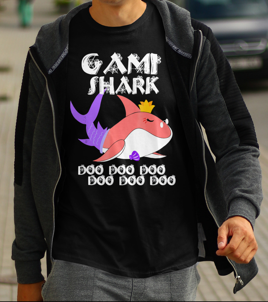 Gami Shark Doo Doo Doo Cute Crowned Shark With Purple Fins T-Shirt