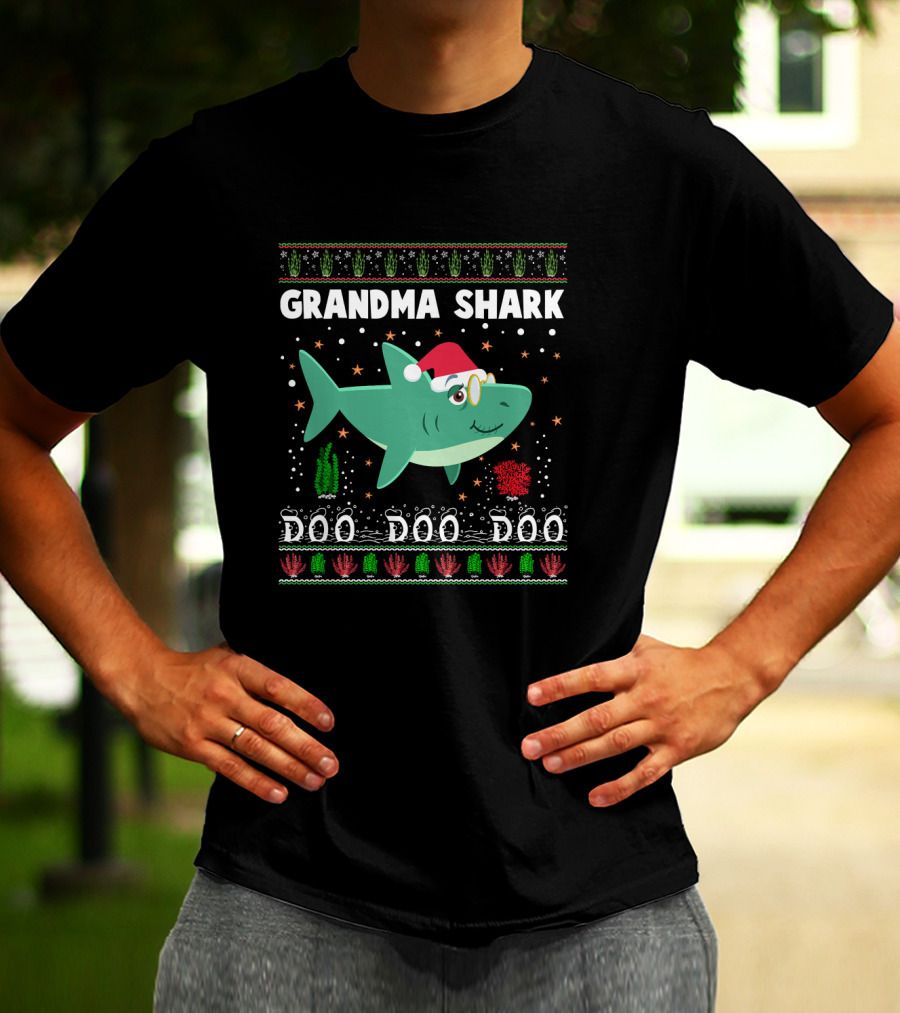 Grandma Shark Christmas Doo Doo Doo T-Shirt