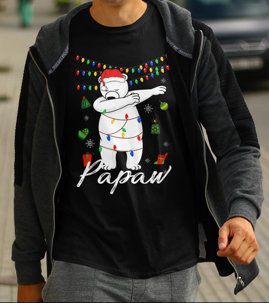 Papaw Bear Dabbing With Santa Hat And Christmas Lights And Gifts T-Shirt
