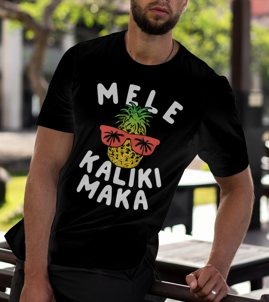 Mele Kalikimaka Pineapple With Sunglasses And Palm Trees T-Shirt