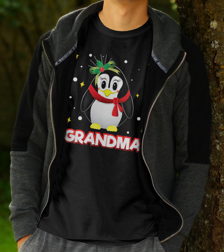 Grandma Penguin Festive Christmas Family T-Shirt