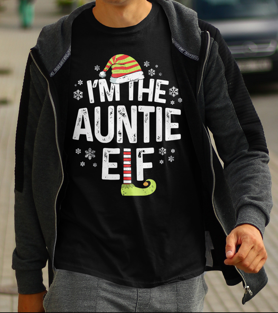 I'm The Auntie Elf Christmas Snowflakes Hat And Green Shoe T-Shirt