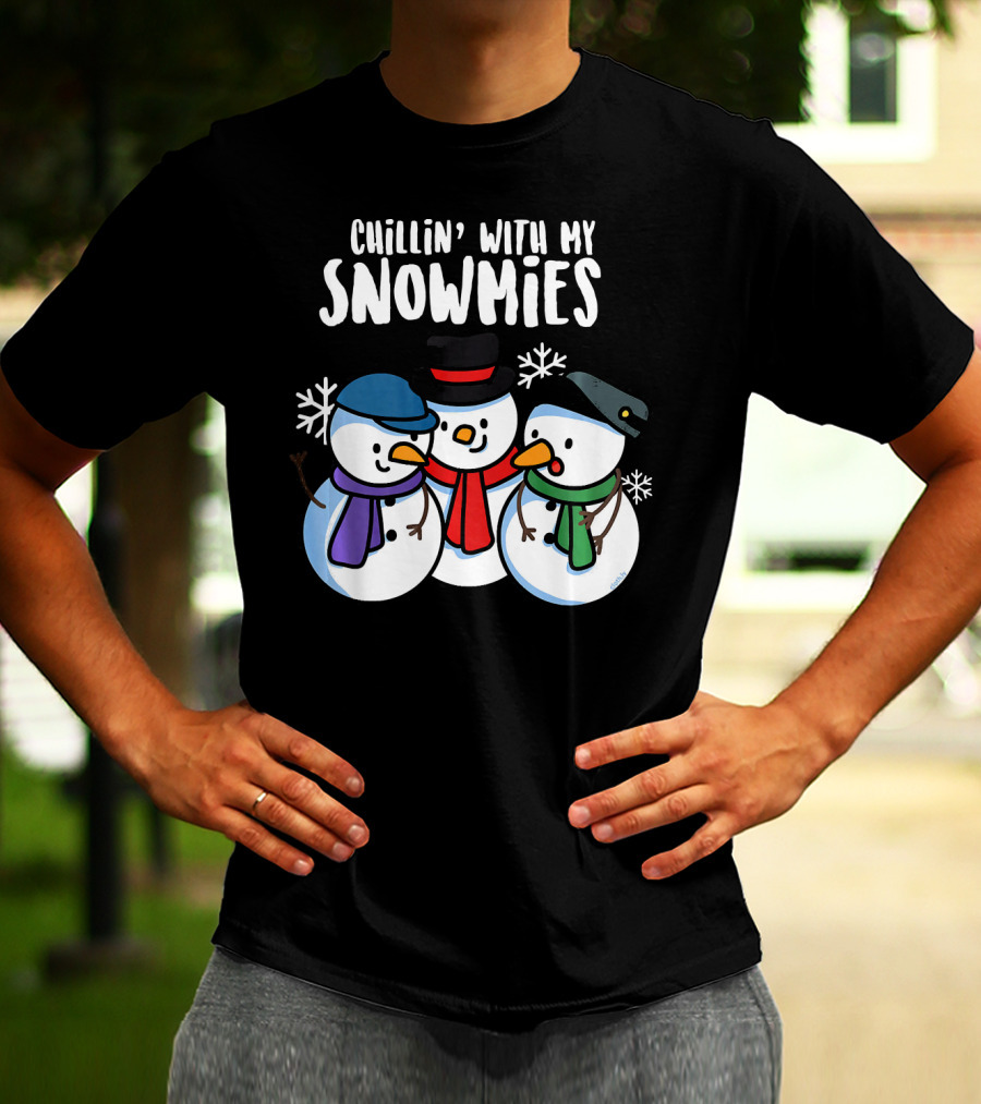 Chillin' With My Snowmies Snowmen In Winter Hats And Scarves T-Shirt