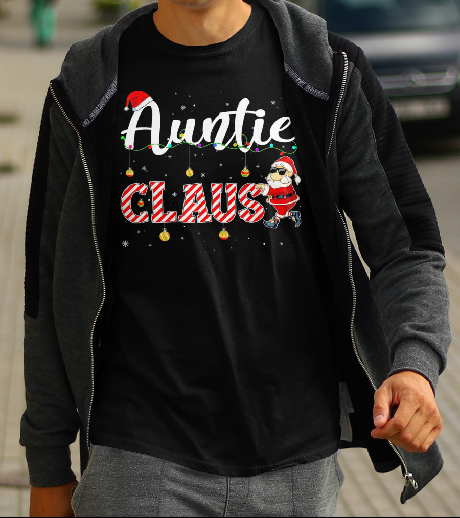 Auntie Claus Cute Christmas Santa Hat Mat T-Shirt