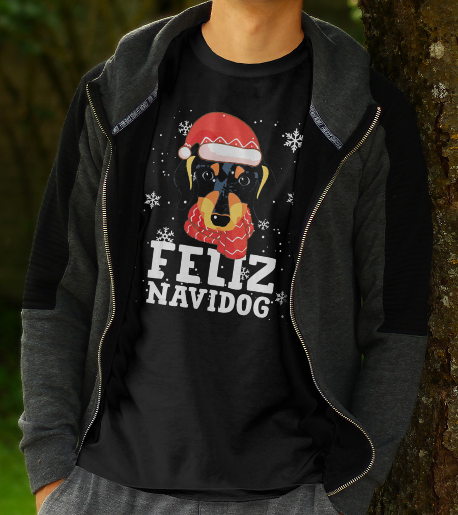 Feliz Navidog Dachshund Dog Christmas Snowflakes Santa Hat Scarf T-Shirt