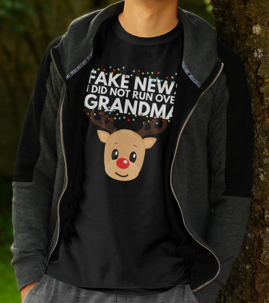 Fake News I Did Not Run Over Grandma Funny Reindeer Christmas T-Shirt