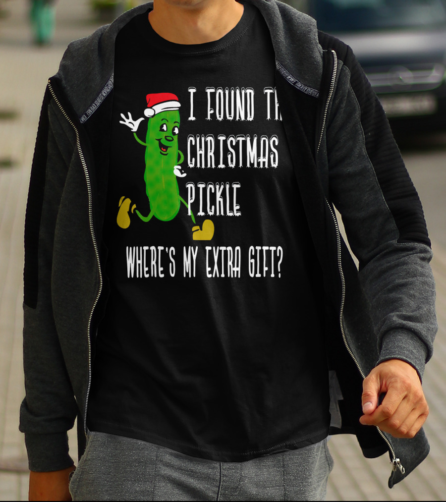 I Found The Christmas Pickle Where's My Extra Gift German Trad T-Shirt