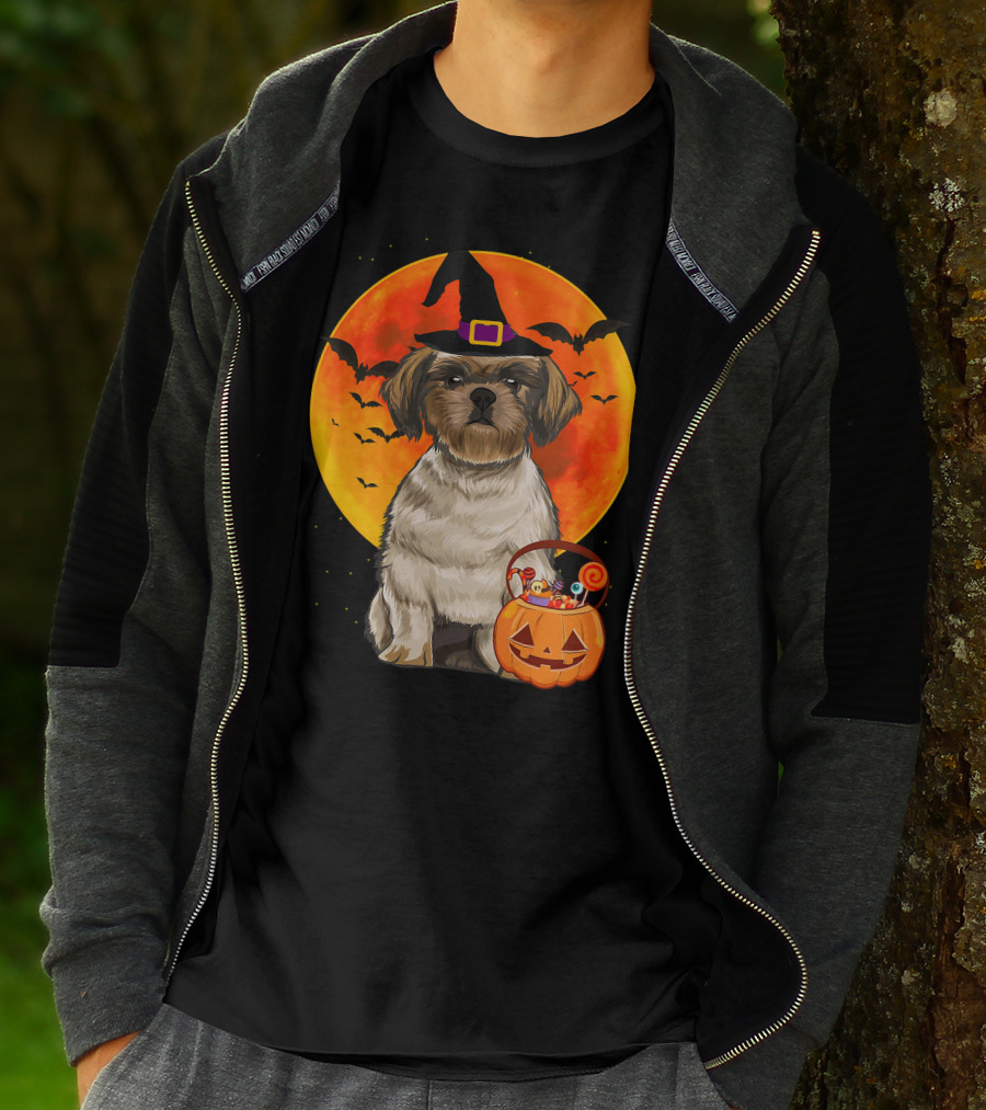 Shih Tzu Dog Halloween Jack O Lantern Pumpkin With Bats And Witch Hat T-Shirt
