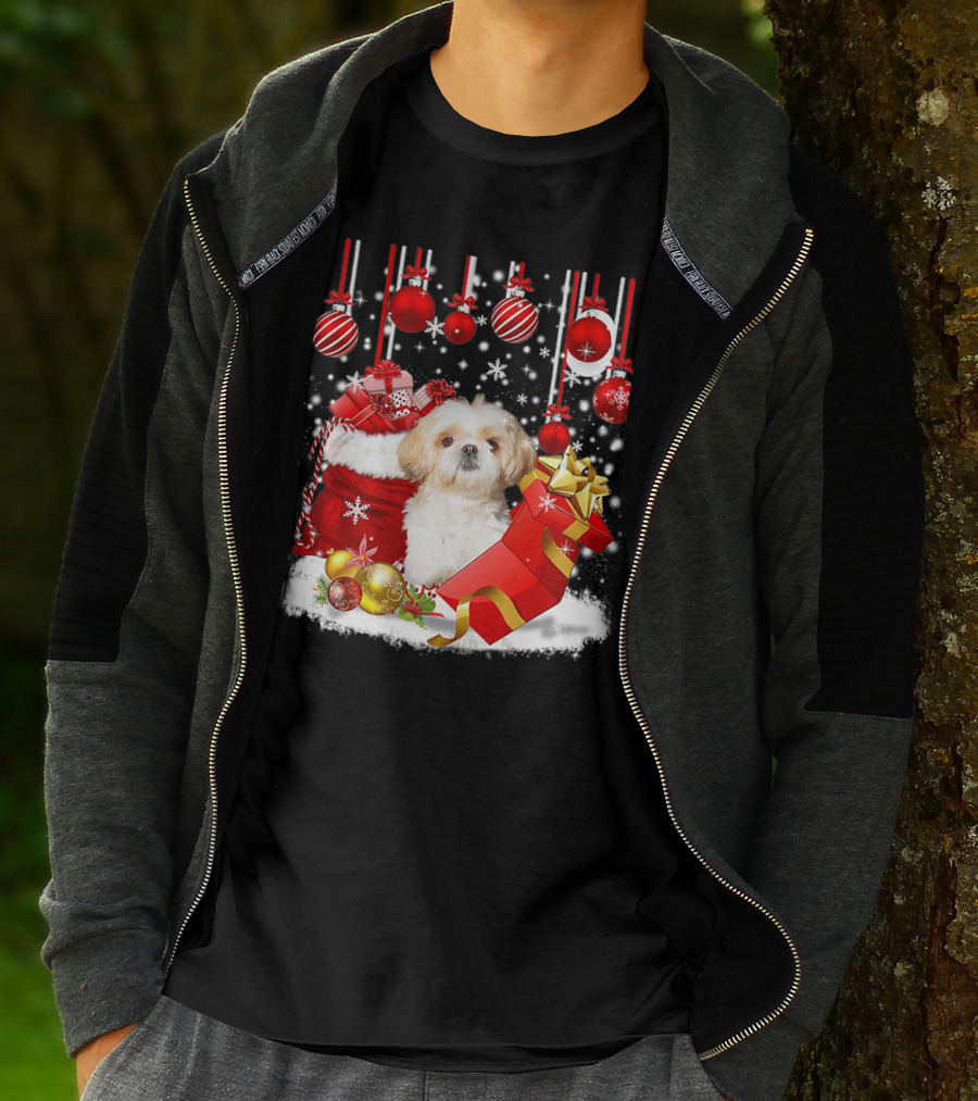 Shih Tzu Christmas Holiday Decorations With Dog And Festive Snow Ornaments T-Shirt